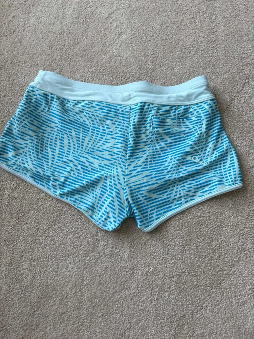 Athleta cannonball 2.0 short girls size 14/XL